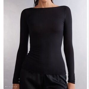 Classic Black Boat Neck Cashmere top from Intimissimi (new, never worn)